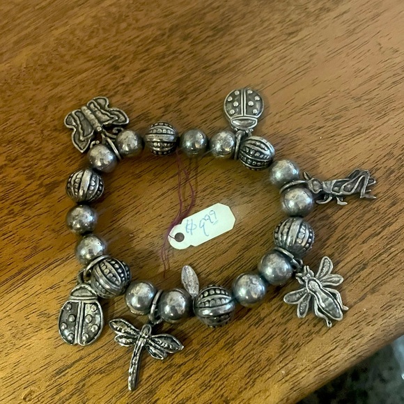 Garden Themed Bracelet. - Picture 1 of 4